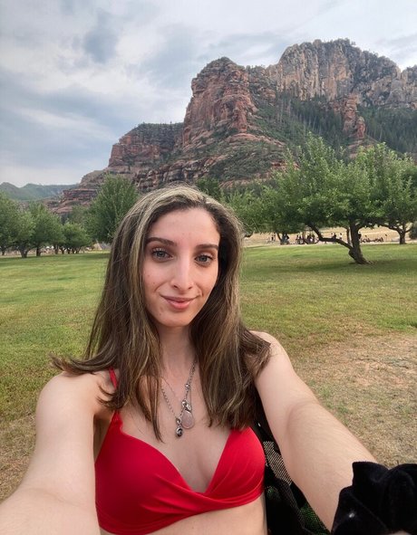 Yanellis Linares nude on onlyfans