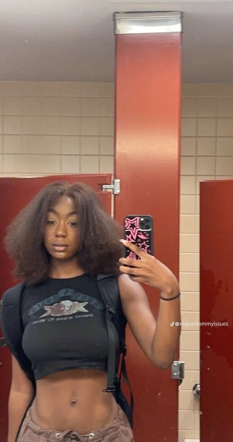 Majormommyissues nsfw onlyfans