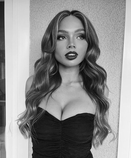 Natalie Alyn Lind onlyfans leajs