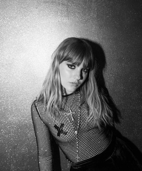 Victoria De Angelis fans only