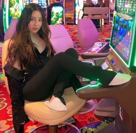 Olivia Sui onlyfans leaks