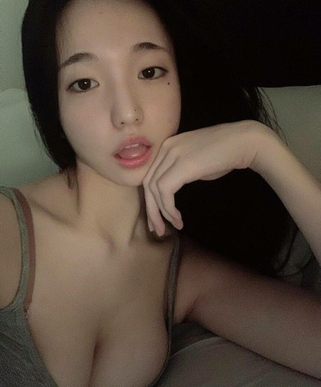 Lee Yeonwoo onlyfans leaks sex