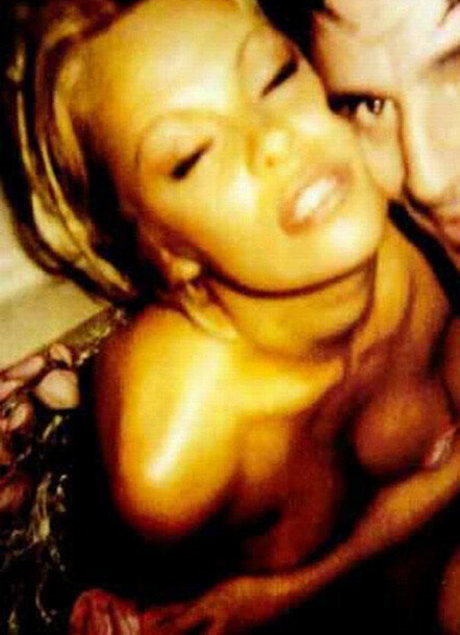 Pamela Anderson only fans pictures