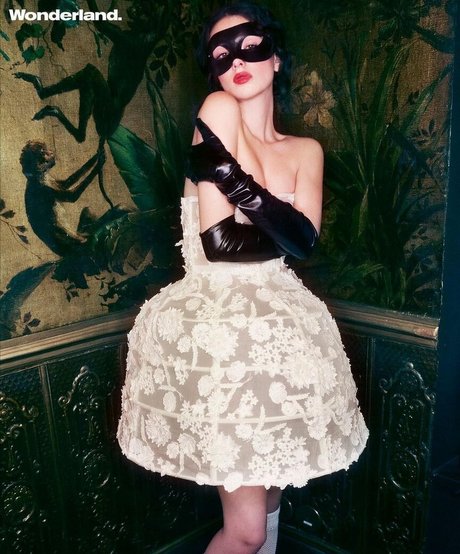 Deva Cassel onlyfans creator