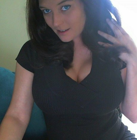 the laurajohnson onlyfans sextape leak