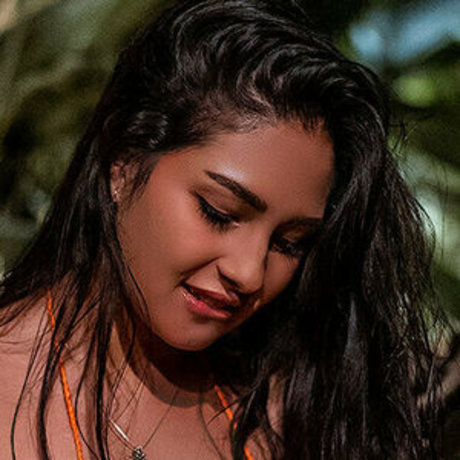 annieguzman onlyfans sextape leak