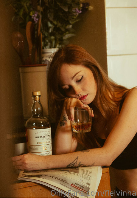 Flavia Sayuri onlyfans model photo