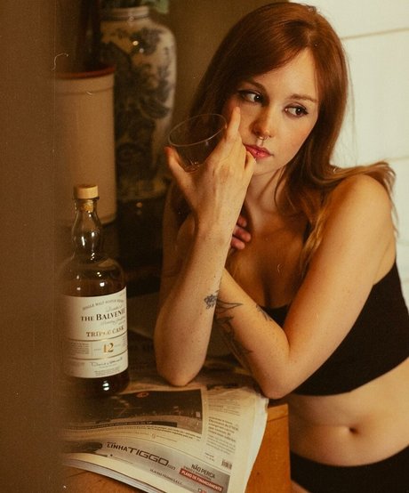 Flavia Sayuri onlyfans pics