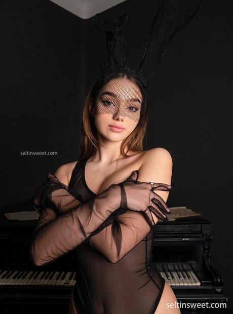 Seltin Sweety strip onlyfans