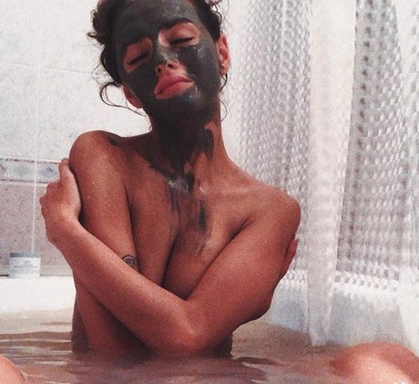 Rita Flores onlyfans pics leaked