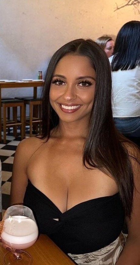 Chanelle Punton onlyfans posts