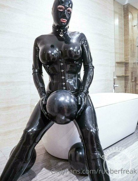 rubberfreak onlyfans sex leak