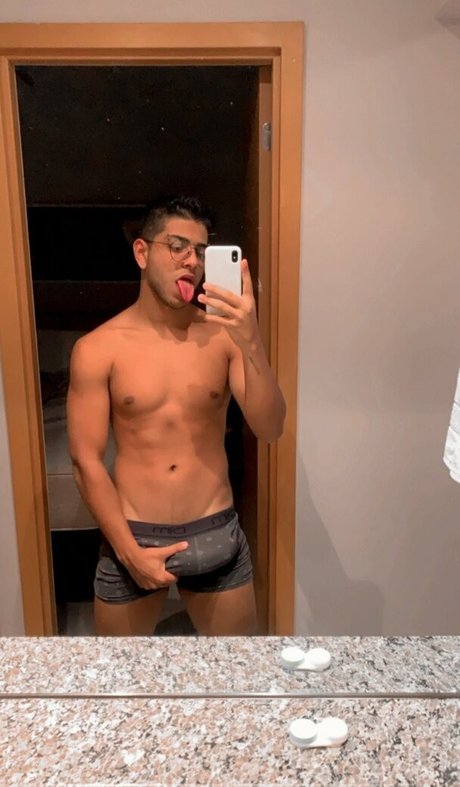 marciomendes onlyfans naked