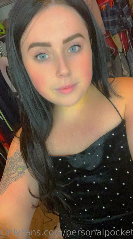 personalpocketcutie onlyfans model images
