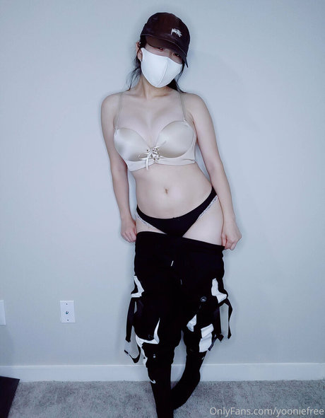 yooniefree nude on onlyfans