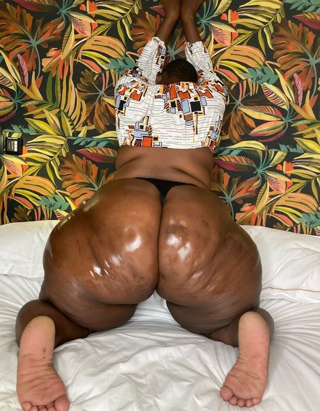 South African Thick onlyfans pic