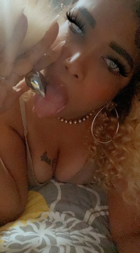 Grapefruitlady is on onlyfans