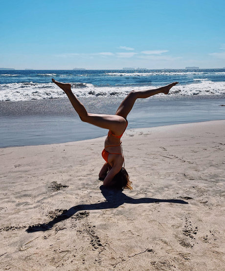 onlyviv4u onlyfans strip