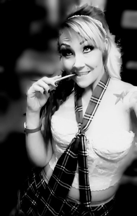 sinssexytattoosntitties onlyfans leak