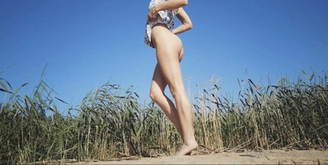 aprilbloom leaked onlyfans sex