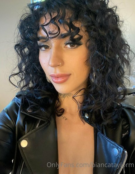 biancataylorm onlyfans nude porn