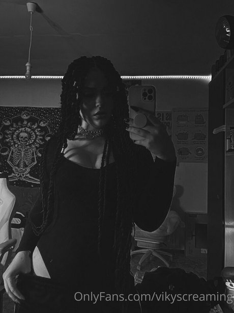 vikyscreaming onlyfans nude pictures