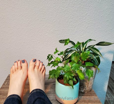 only feetpc2022 onlyfans topless