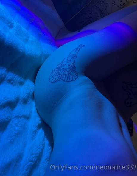 neonalice333 leaked onlyfans pics