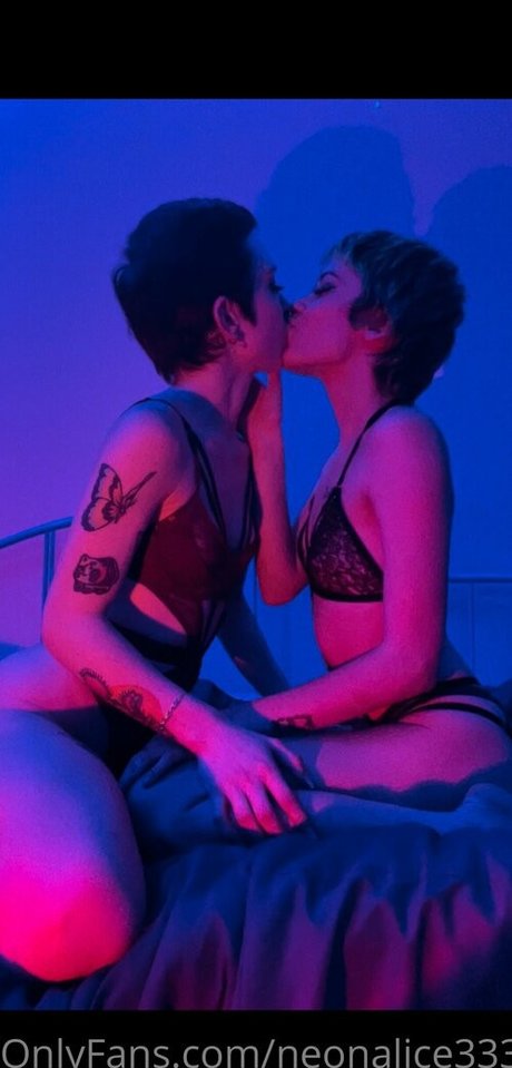 neonalice333 porn onlyfans