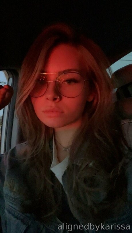 alignedbykarissa onlyfans creator