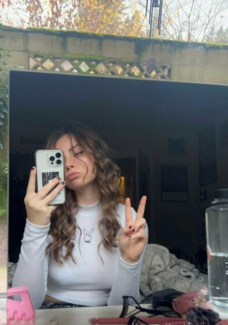 alignedbykarissa Profile pic