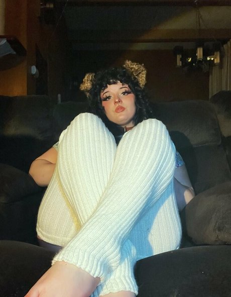 violetvainefree onlyfans model photos