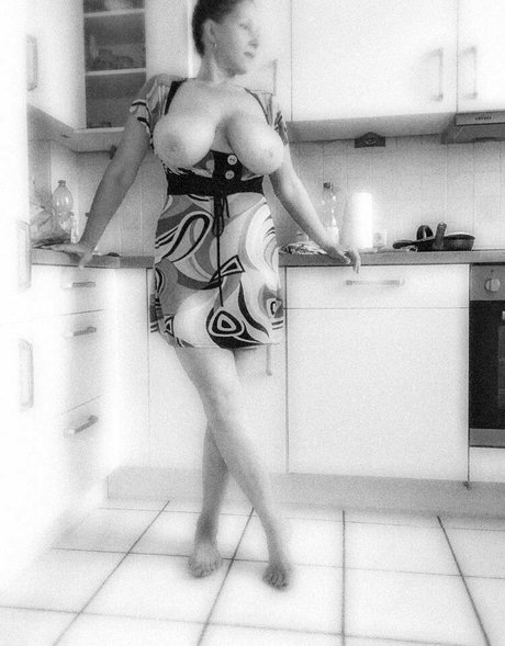 BustynataschaVIP onlyfans naked pics