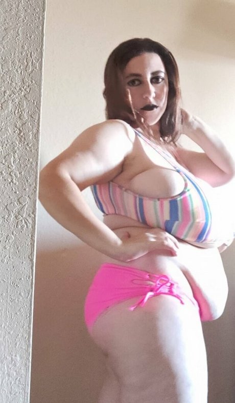 Nona Sokolova onlyfans leaks