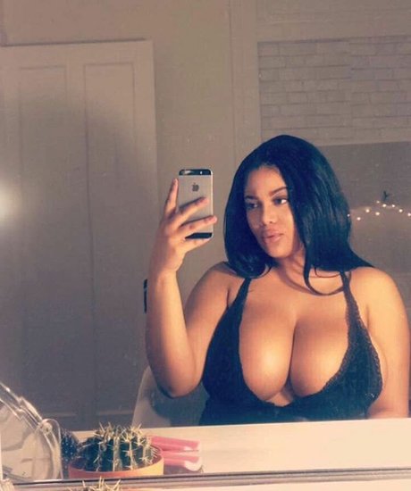 Gabrielle Logan leaked only fans