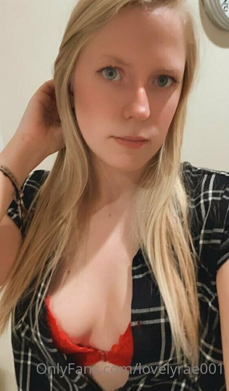lovelyrae001 onlyfans nude pictures