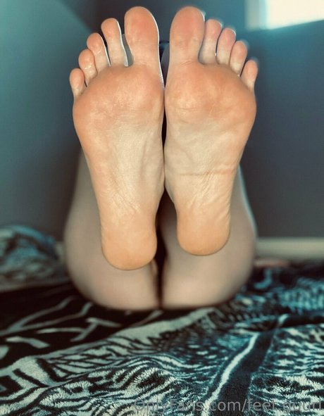 feet guurl only fans.