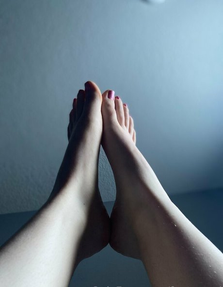 feet guurl naked leaked onlyfans