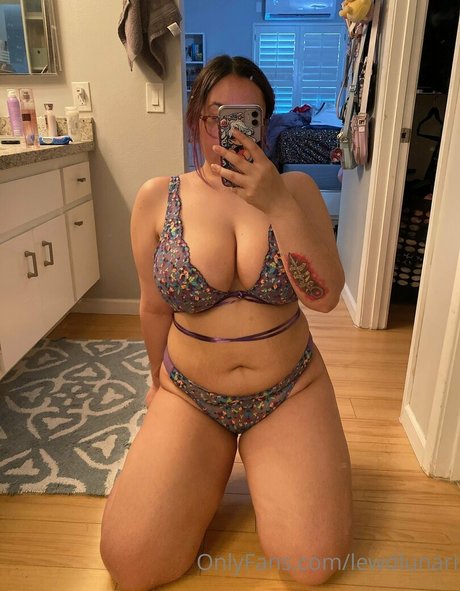 lewdlunari naked onlyfans leak