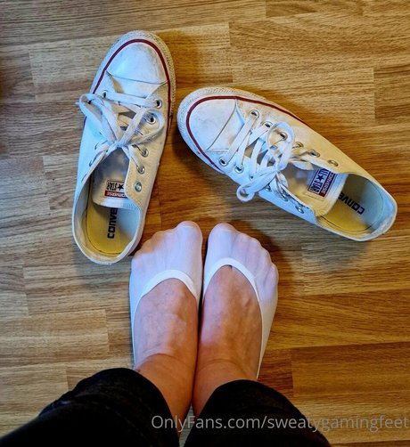 sweatygamingfeet onlyfans leaked naked
