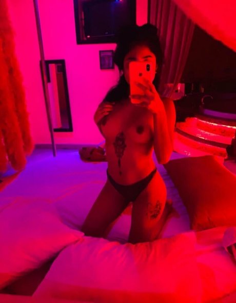 sarahrobert onlyfans nude leaked