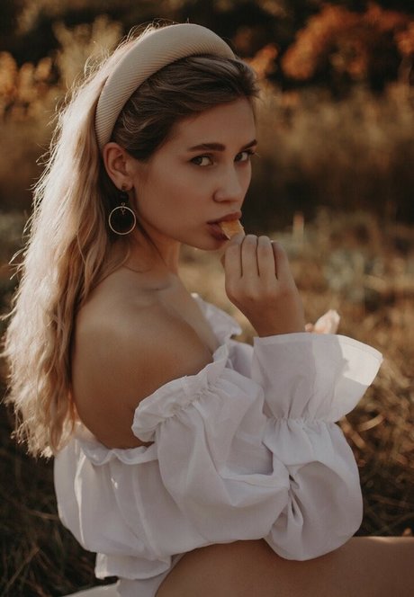 Have Any Sofiteengirl nude onlyfans leaks