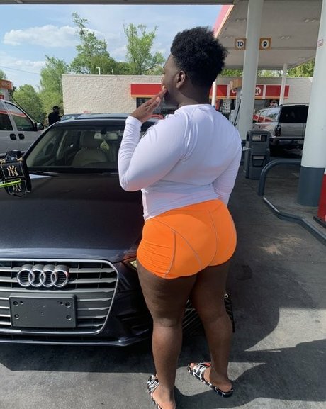 Chocoloate wraith onlyfans xx