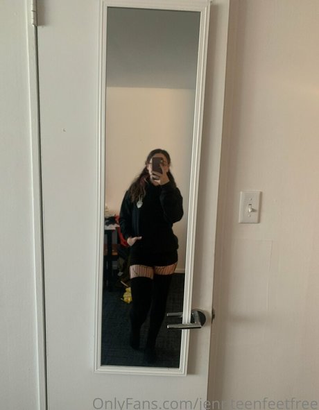 jennteenfeetfree onlyfans leaks naked