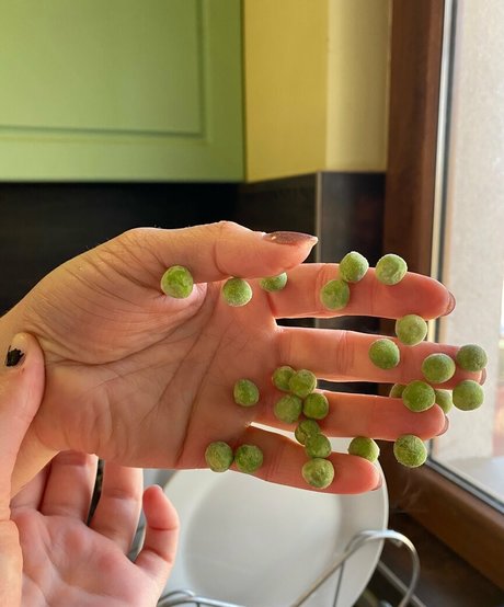 zhanna v nude onlyfans leaks