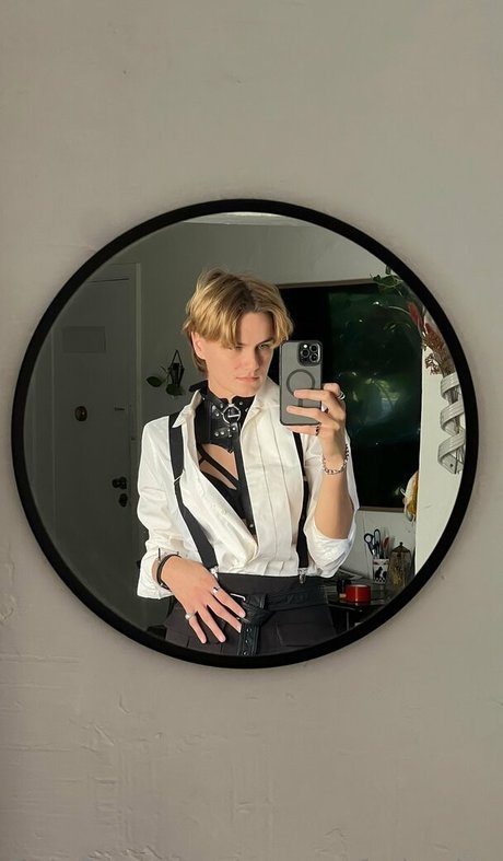 worms forbrains topless onlyfans