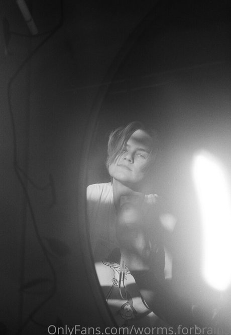 worms forbrains naked onlyfans leak