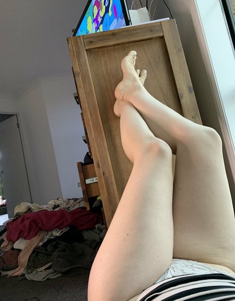 home alone mum onlyfans boobs