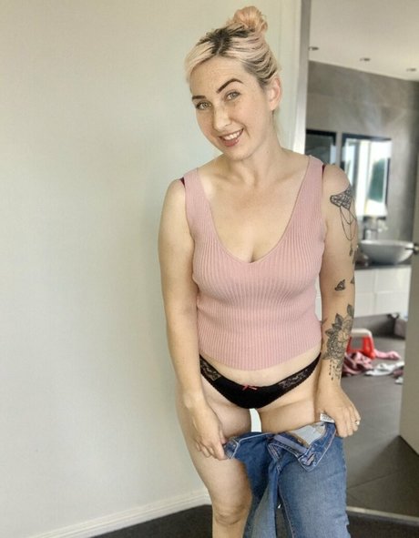 home alone mum only fans leaked porn