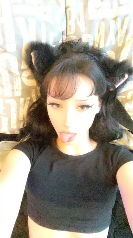 sweet little hunni onlyfans leaks naked